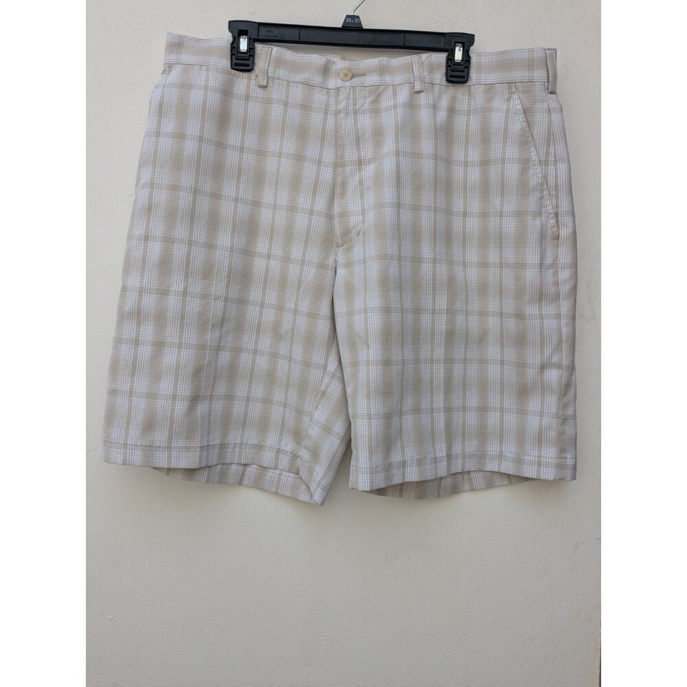 PGA Tour Men's Flat Front Golf Shorts White & Beige Plaid Size 38 EUC